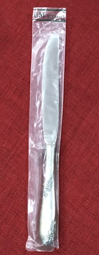 Lunt Sterling Silver Dinner Knife Sweetheart Rose Sealed