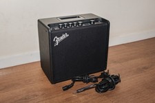 Fender Mustang LT25 25W Combo Amplifier & 10ft Fender Professional Series Cable