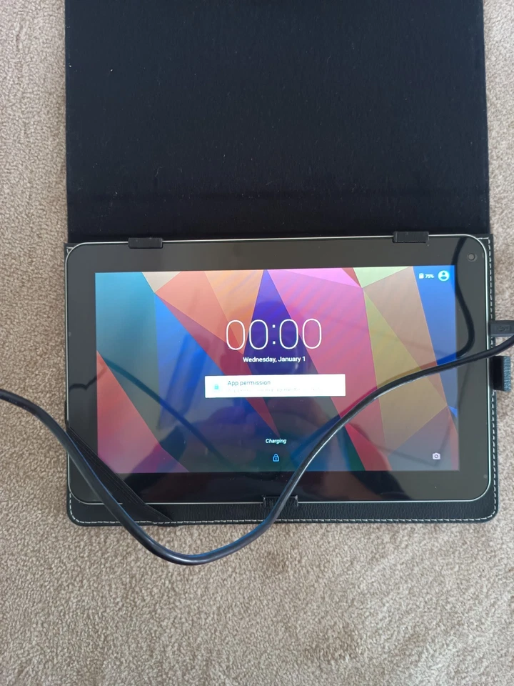 Dragon Touch A1X Plus White 10.1" Android Tablet bundle with Faux case/stand - Image 3 of 4