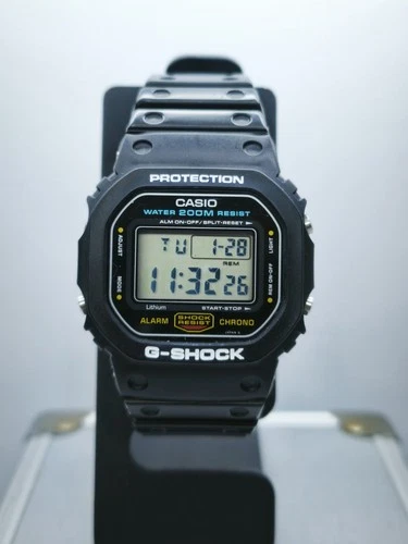 Vintage Casio G Shock DW-5600C-1V  SCREWBACK 200M 901 Mod (1991) Men Watch RARE