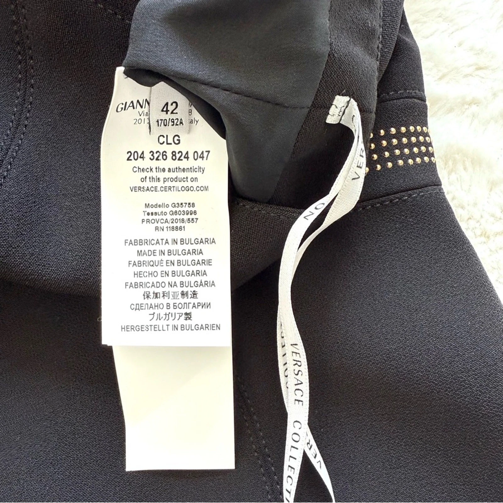 Abito tubino nero con borchie nuova collezione Versace IT 42 US 6 vendita al dettaglio 1195$