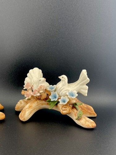 Pair of VTG Nuova Capodimonte Figurine 2 Doves on Pink Branch w/ Flowers 5.25” L - Picture 3 of 11