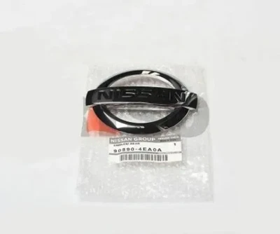 Nissan Qashqai J11 MK2 Heckklappenabzeichen 908904EA0A. NEU. ORIGINAL - Bild 1 von 3