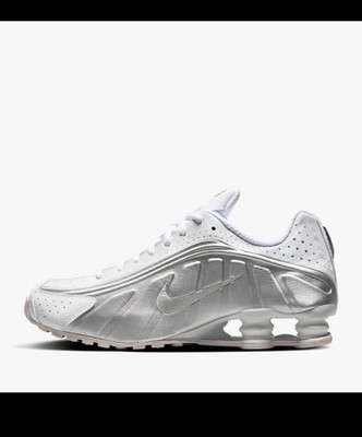 Nike Shox R4 Shoes White Metallic Silver HQ1988-101 Men display picture 2