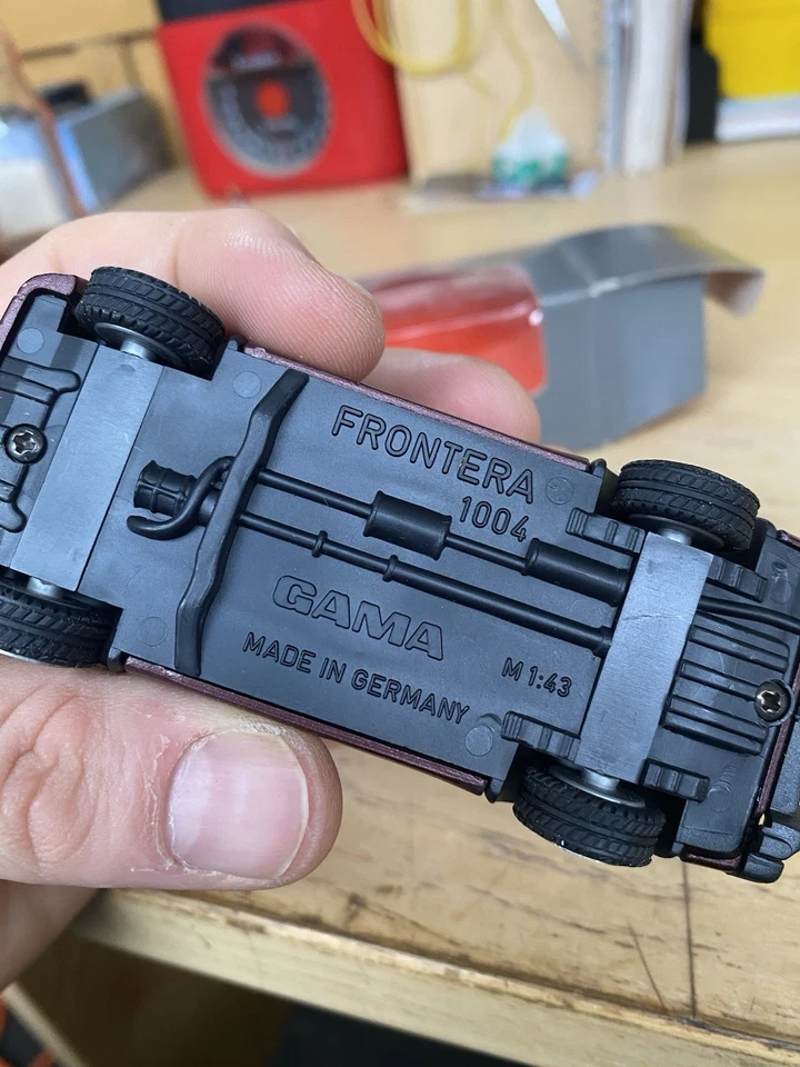 Modellino in scatola 1/43 Vauxhall Opel concessionario Gama Frontera - Immagine 3 di 4