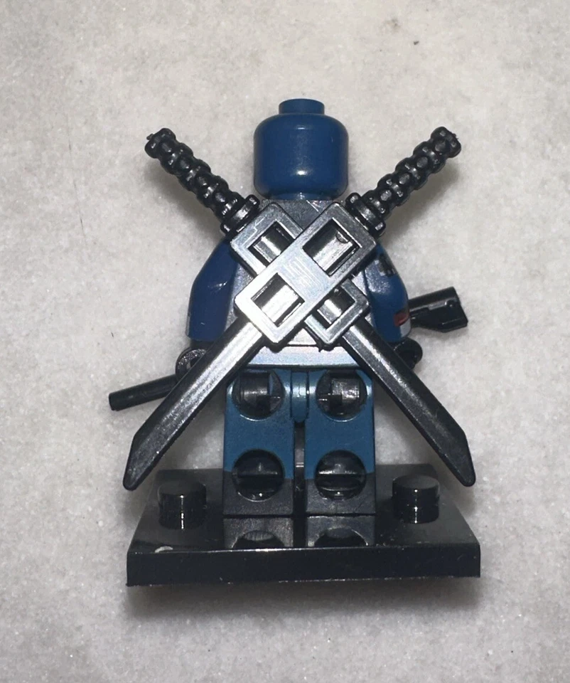 DC Batman Deathstroke Fig w/ Baseplate - Image 2 of 4