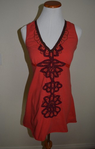 ¡Raro! Camiseta Anthropologie "Floating Lotus Tank" P XS - Imagen 4 de 7
