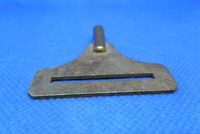 Vintage Clé de remontage Horloge Pendule Clock Keys Uhrtasten Schlüssel Laiton