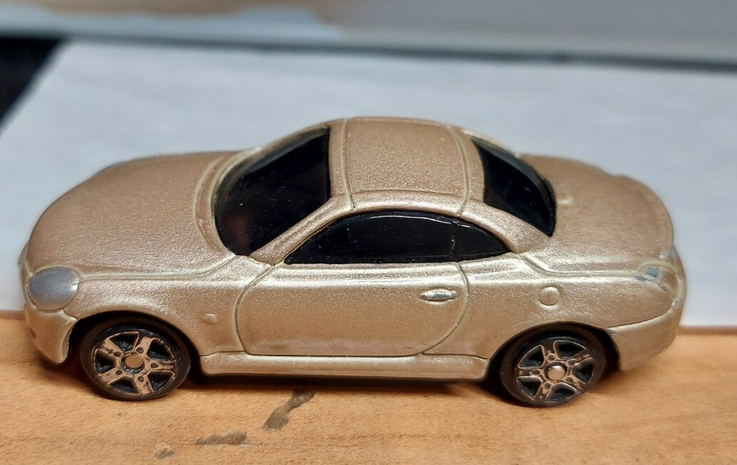 Maisto Lexus SC430 Champagne Gold 1:64 Scale Diecast Car - Loose 