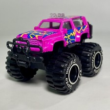 Pioneer Explorer Ford Bronco II con neumáticos de gran tamaño Diecast SUV 1:64 púrpura