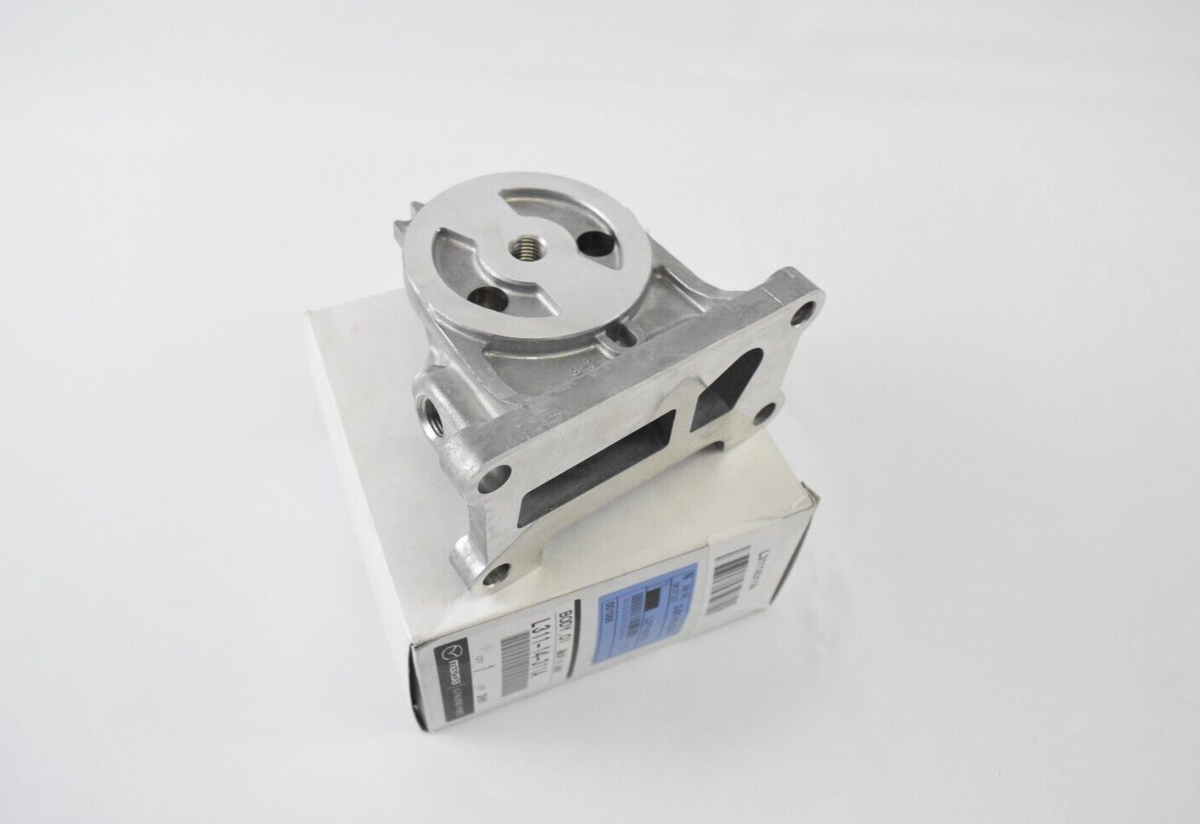 megu ③ Genuine Mazda 3 5 CX-7 2.5L Engine Oil Filter Housing Assembly