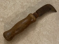 Vintage Floor Carpet Cutting Knife Wood Handle & Curved Blade 