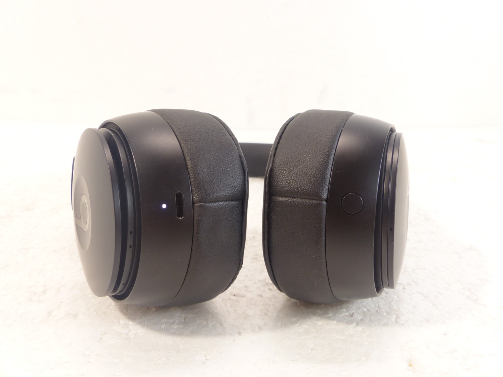 Beats by Dr. Dre Solo Pro On-Ear Wireless Headphones Black w/ Case NO Charger!