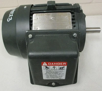 Toshiba 0014SDSR41A-P General Purpose Motor 1HP 1760RPM 230/460V 7/8" Shaft Dia - Image 1 of 4