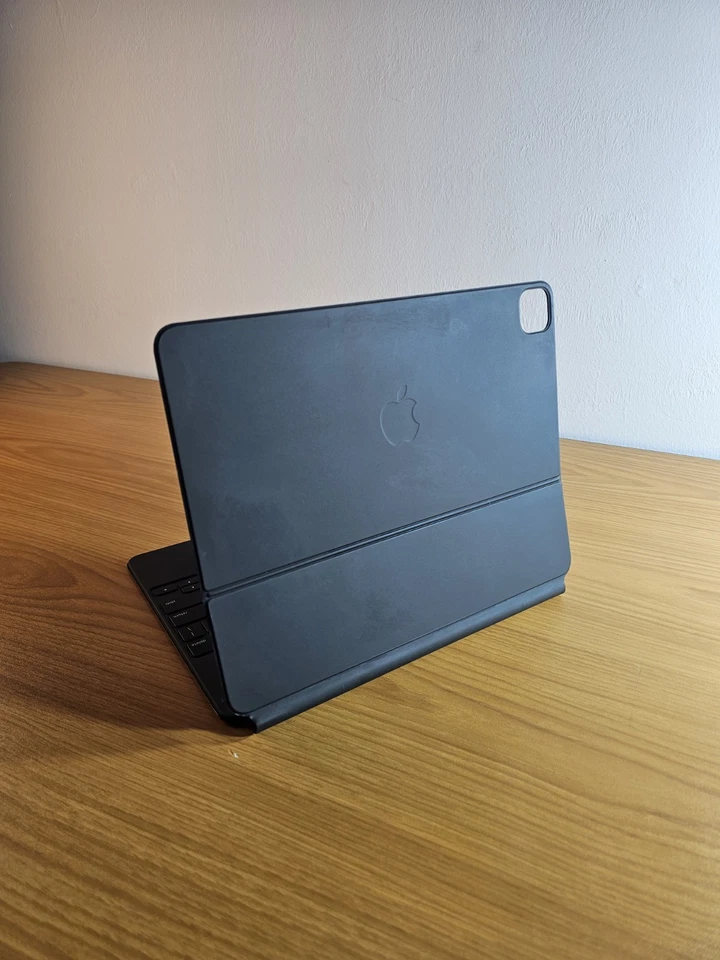 Apple Magic Keyboard for iPad Air 12.9'' inch iPad pro (M2) - A2480 -Pre-owed - Image 2 of 4