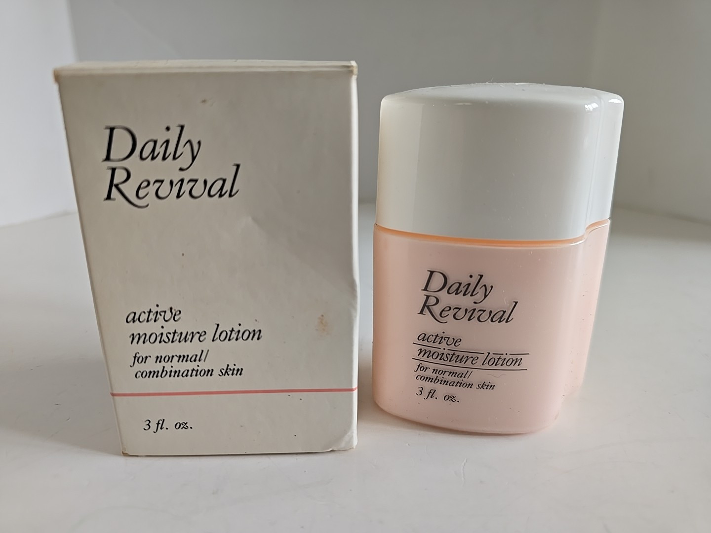 VTG Avon Daily Revival Moisture Lotion 3 Fl Oz for Normal Combination Skin