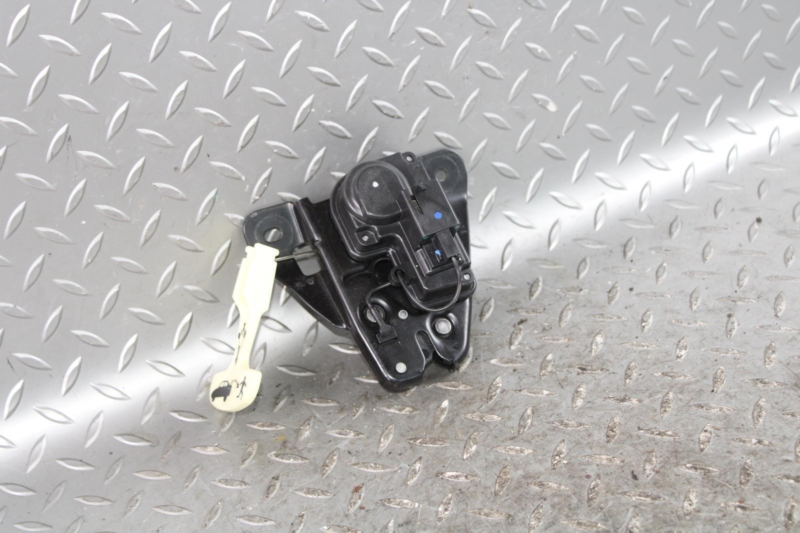 14-21 Ghibli Rear Trunk Hatch Locking Latch Actuator Release Assembly OEM OE WTY