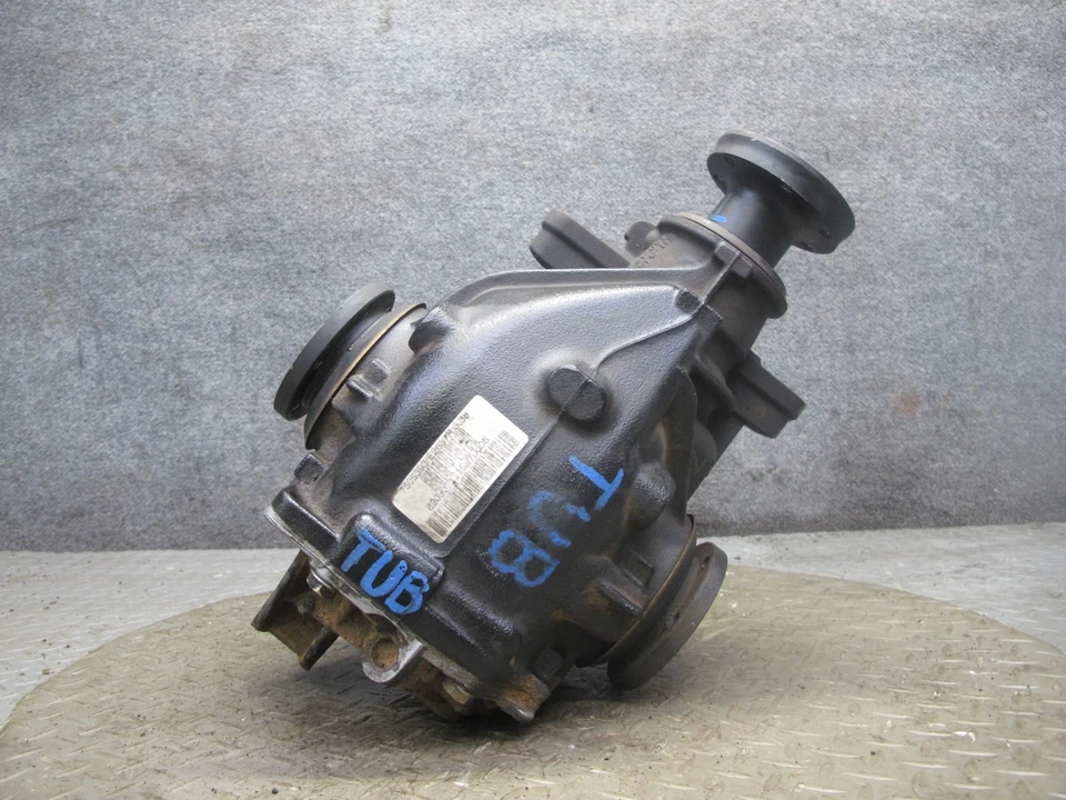 01-06 BMW E46 330i 330Ci A/T REAR DIFFERENTIAL CARRIER 3.38 RATIO 7505393 OEM - Image 3 of 4