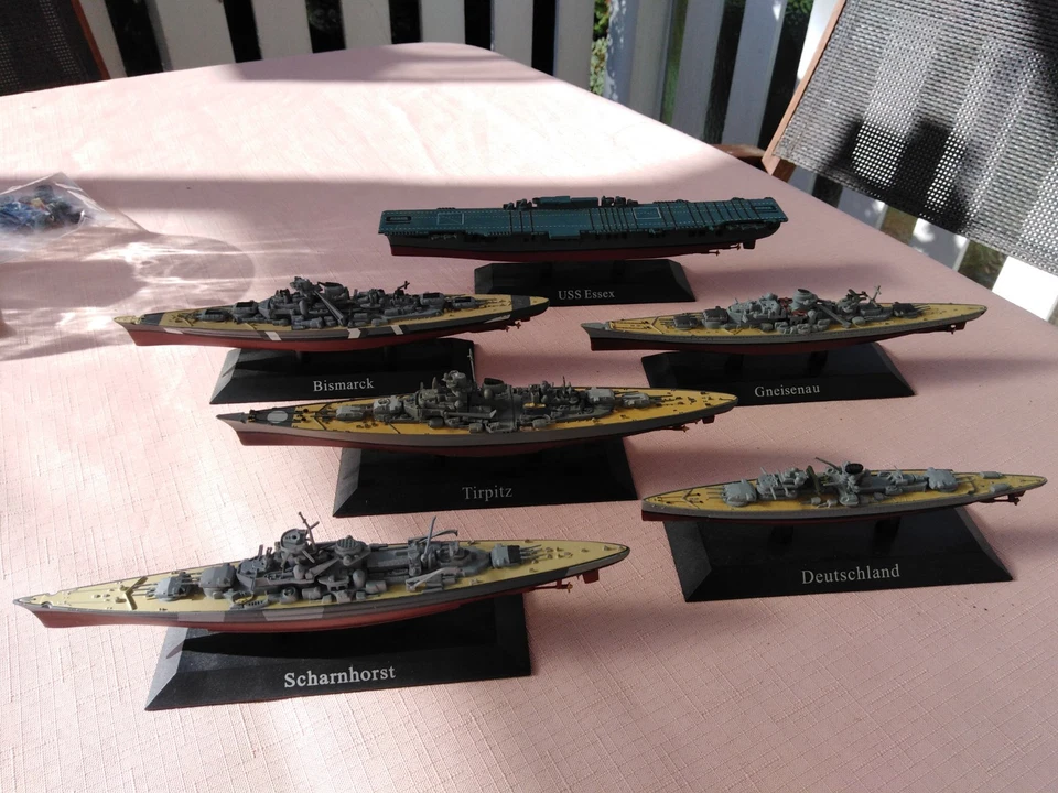 6 Schiffsmodelle Kriegsschiffe 5 Deutschland 1 USA Keine Markung