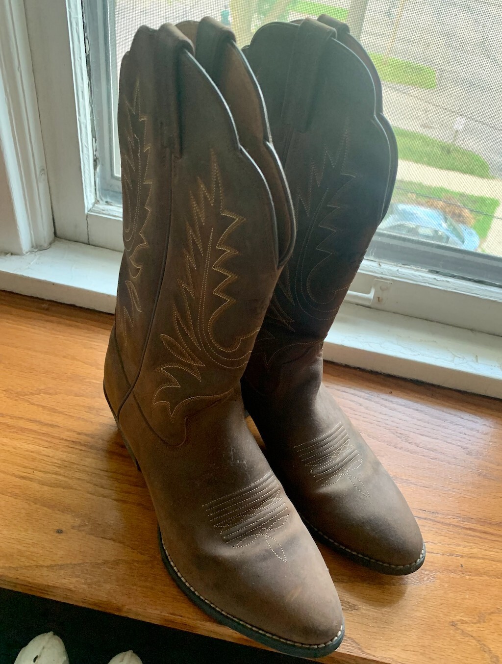 Ariat Women's Cowboy Boots - Size 10 
