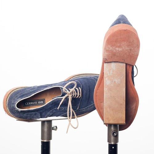 Zapatos CERRUTI 1881 Azul Gamuza Brogue Suelas de Goma Hecho en Italia EU41 - Imagen 7 de 7
