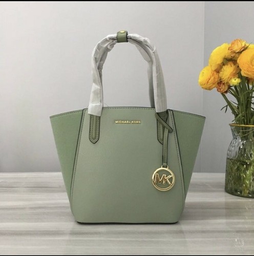 michael kors outlet items