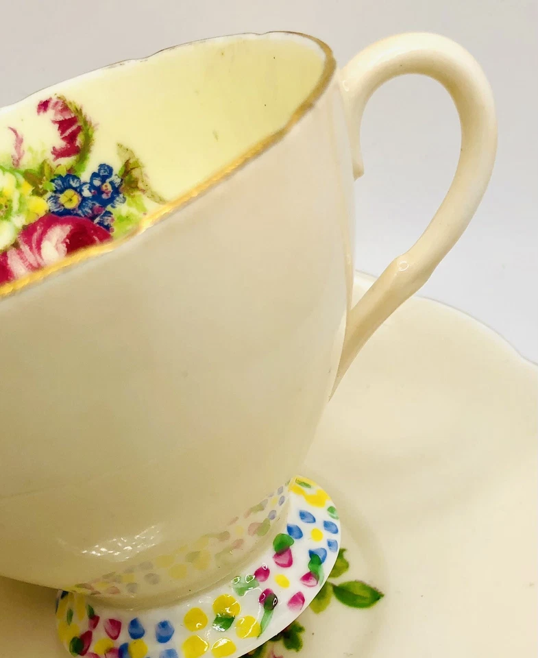 Taza y platillo vintage Foley pintado a mano con patas de flores Inglaterra rosa rubor taza de té Foto 4 de 4