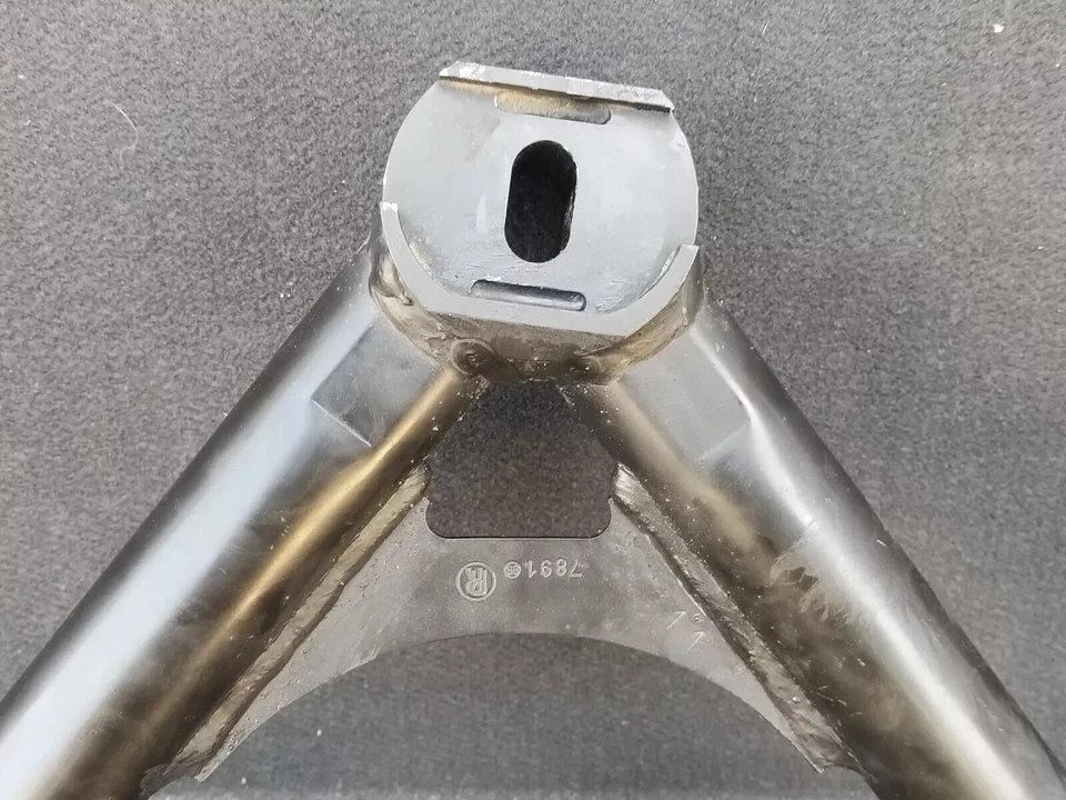 Brazo de control superior de suspensión delantera derecho Rolls Royce Phantom Wishbone OEM Foto 4 de 4