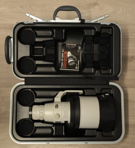 Canon EF 500mm f/4 L IS II USM Telephoto Lens with 500B Case & Camouflage Cover - Picture 18 of 21