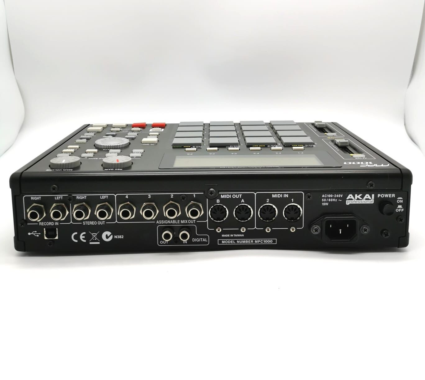 Akai Professional MPC 1000 Portable Music Production Centre Akai Professional MPC 1000 Portable Music Production Centre