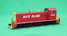 Walthers HO 910-10633 - Mainline - EMD NW2 Diesel Locomotive  Rock Island  