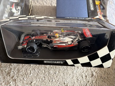 Minichamps Vodafone McLaren Mercedes MP4-22 L. Hamilton 2007 Metal