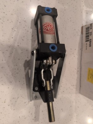 803 DESTACO SWING/TOGGLE CLAMP, STEEL, NEW