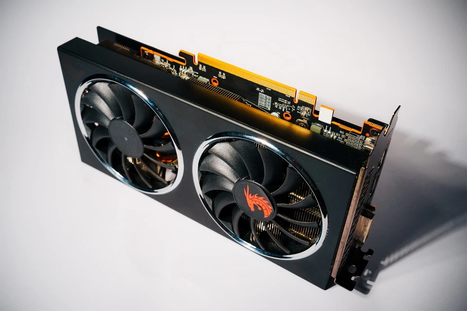 Scheda video (GPU) Powercolor RX 5500XT - Immagine 4 di 4