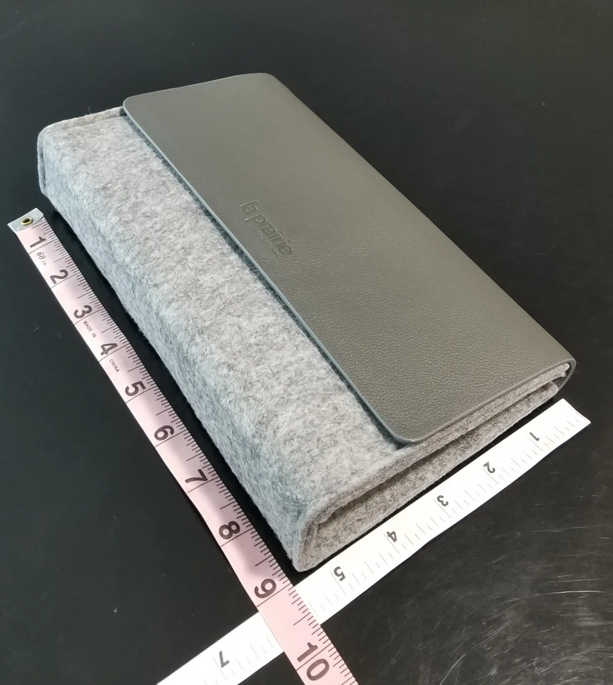 LA PRAIRIE 瑞士化妆包化妆袋 灰色毛毡和聚氨脂合成革 全新 — 第 3/4 张图片