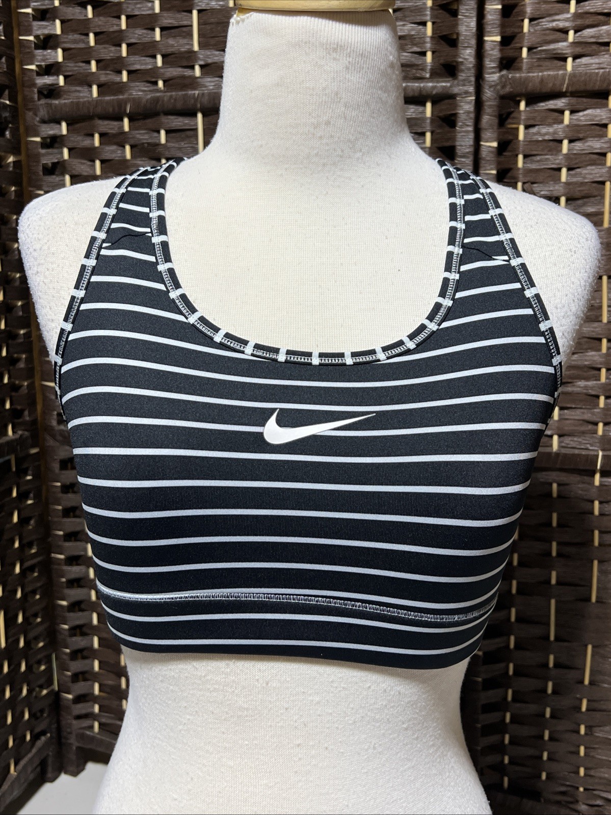Nike Pro Women's Size Medium M Basic Sleeveless B… - image 3
