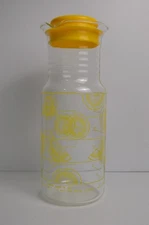 Vintage Pyrex Carafe 1.5 Qt. Slim Pitcher Lemon Slice Citrus MCM Kitchen Ribbed
