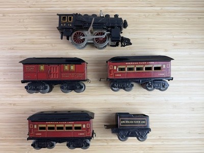American Flyer Lines Wind Up Train Set Complete With Original Box
