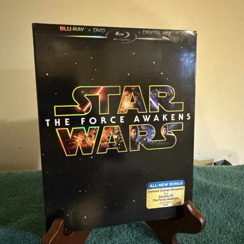 Star Wars The Force Awakens Blu-Ray + DVD W/Slipcover & Digital Code