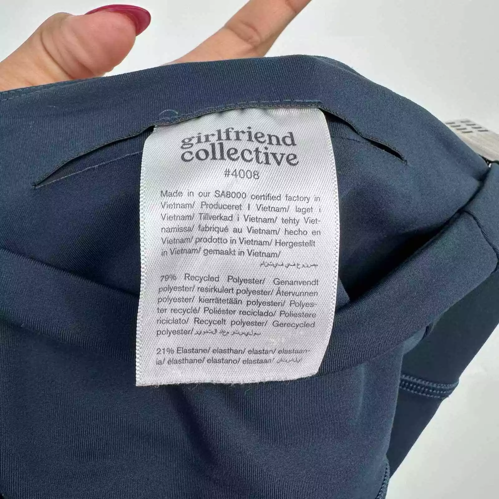 girlfriend-collective compressive high waisted capri midnight leggings