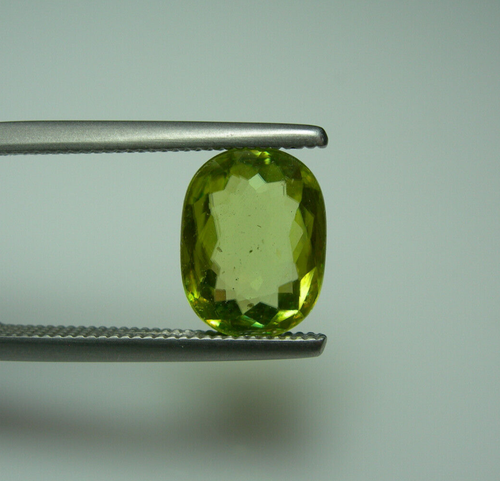 2.35ct Natural SPHENE gem Genuine Titanite yellowish Green Madagascr Gemstone - Picture 3 of 10