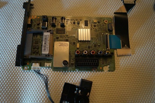 HAUPTPLATINE BN41-02105A BN94-10860T FÜR 22" SAMSUNG UE22K5000AK TV. HT215F01-100