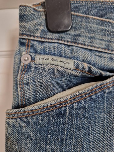 Calvin Klein Jeans. UK size 12/14 - Picture 2 of 6