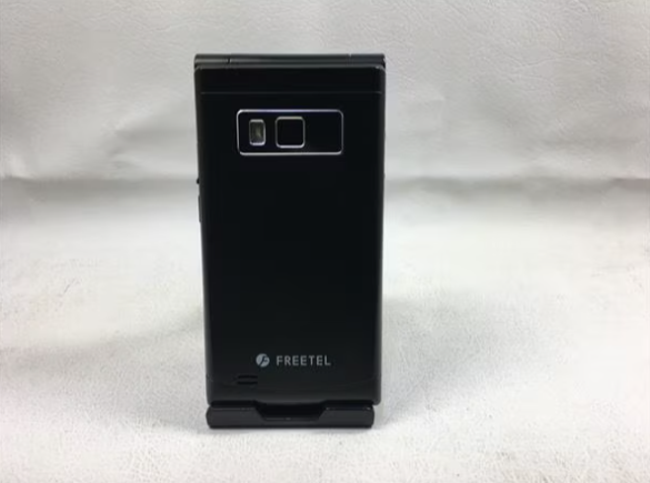 B] Freetel Musashi FTJ161A Unlocked SIM Flip Cell Phone Android