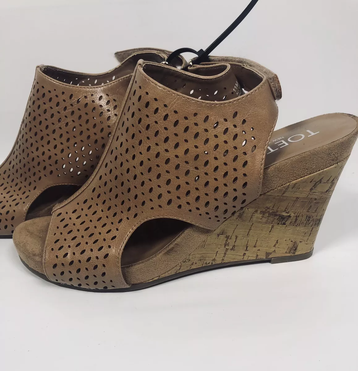 TOETOS Women s Size 11 Solsoft Mid Heel Platform Wedges Sandals