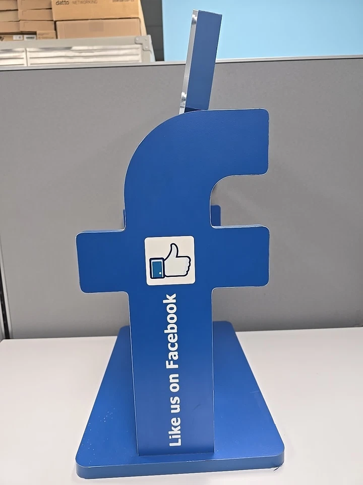 Facebook Ipad Stand - Image 4 of 4