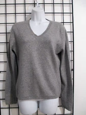 MADISON STUDIO 🌸  MEDIUM / 38" BUST==GRAY  /  CASHMERE  / SWEATER