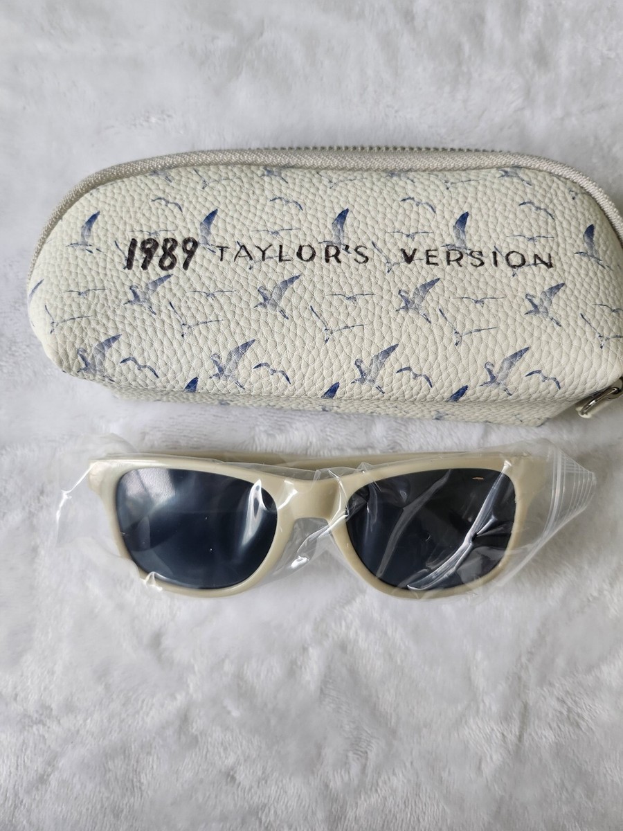 Taylor Swift 1989 Taylor’s Version Sunglasses New Taylor Swift Wears 1989 Taylor Version Shades – EyeOns.com main image 2