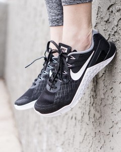 womens nike metcon black
