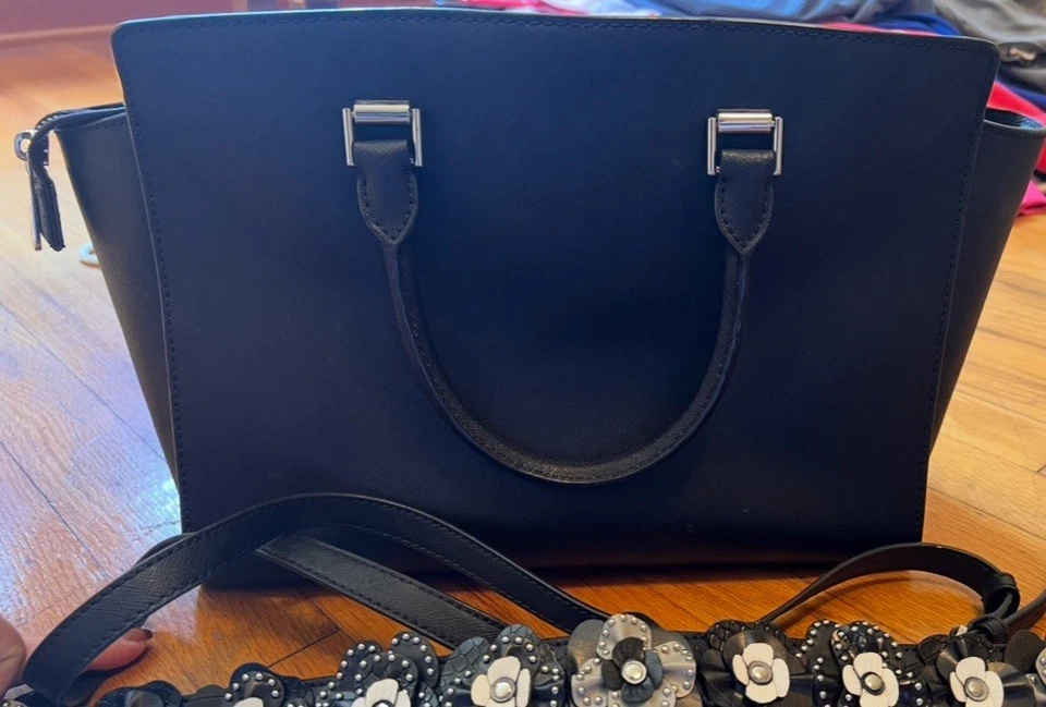 Michael Kors Mediano Cuero Negro Con Correa Floral Escala de Grises - Cartera Excelente Foto 3 de 4